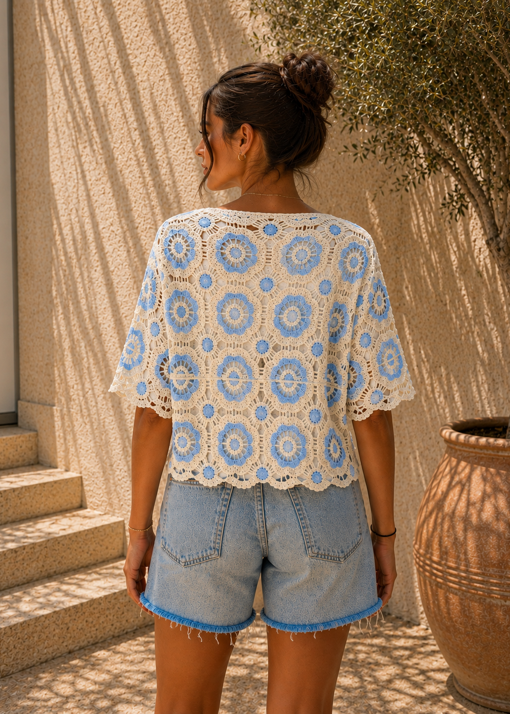 Gilet crochet bohème bleu pastel